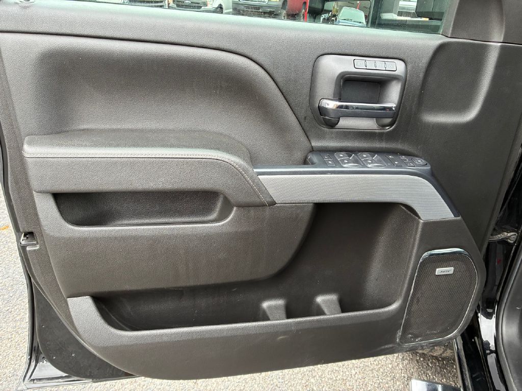 Photo 11 of this CHEVROLET SILVERADO 2500