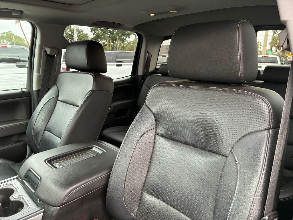 Photo 12 of this CHEVROLET SILVERADO 2500