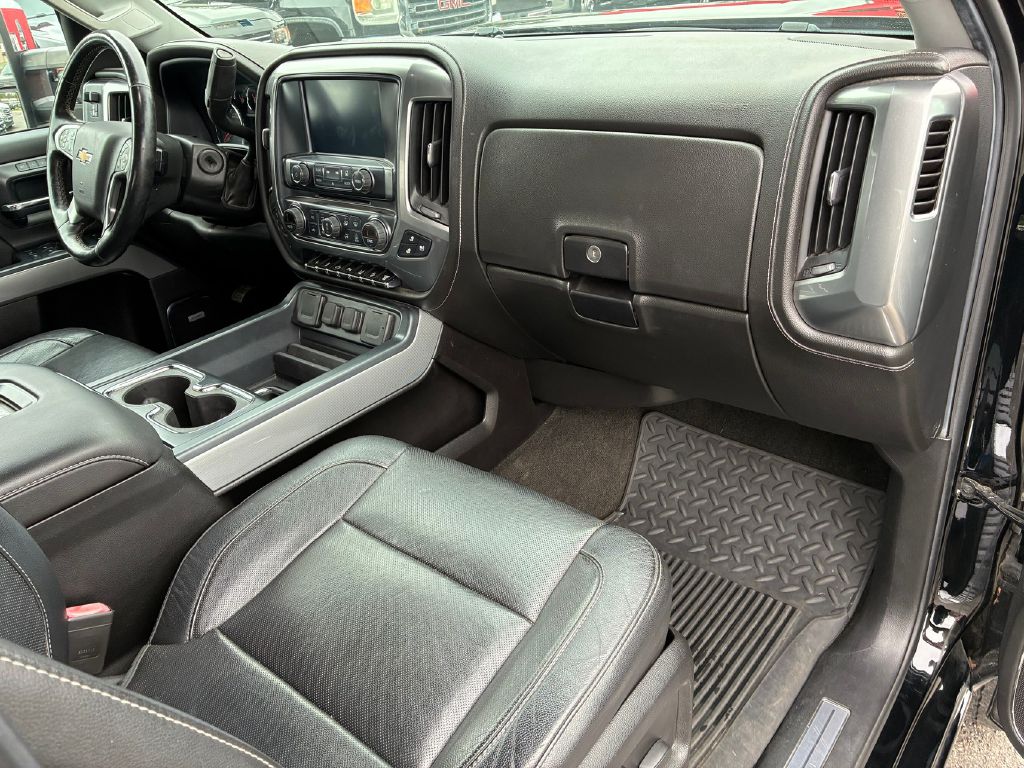 Photo 16 of this CHEVROLET SILVERADO 2500