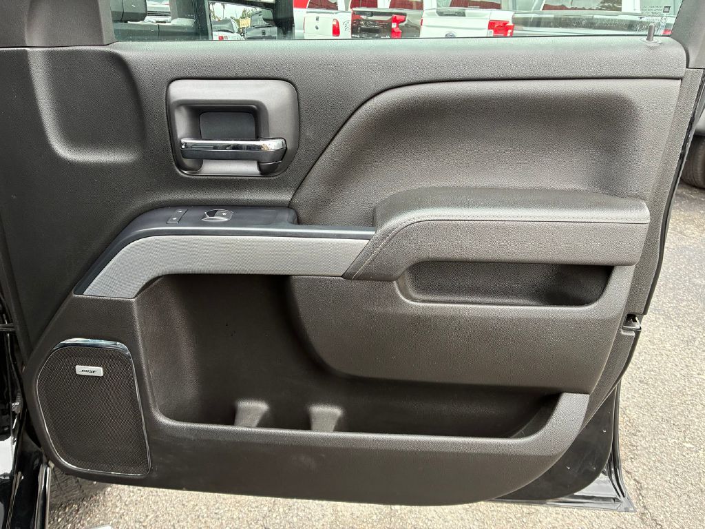 Photo 17 of this CHEVROLET SILVERADO 2500