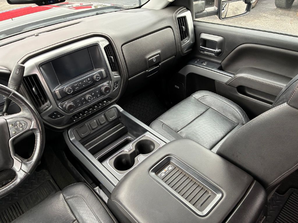 Photo 19 of this CHEVROLET SILVERADO 2500
