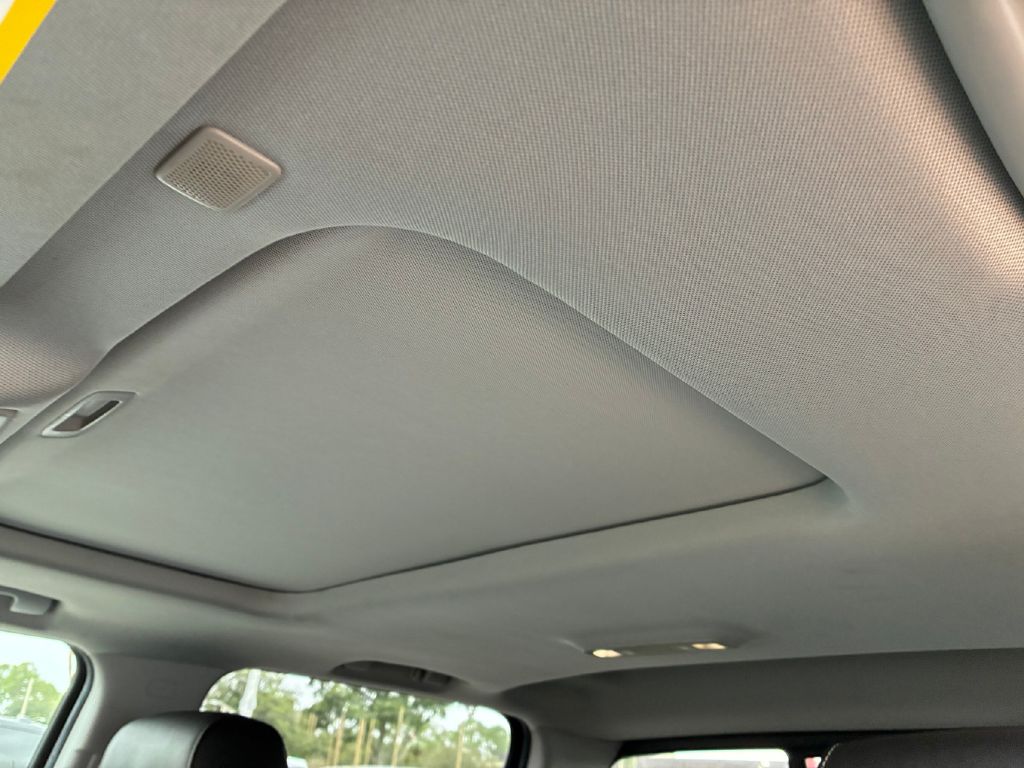 Photo 20 of this CHEVROLET SILVERADO 2500