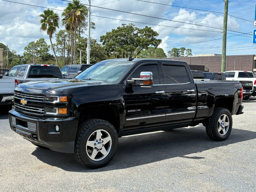 Photo 2 of this CHEVROLET SILVERADO 2500