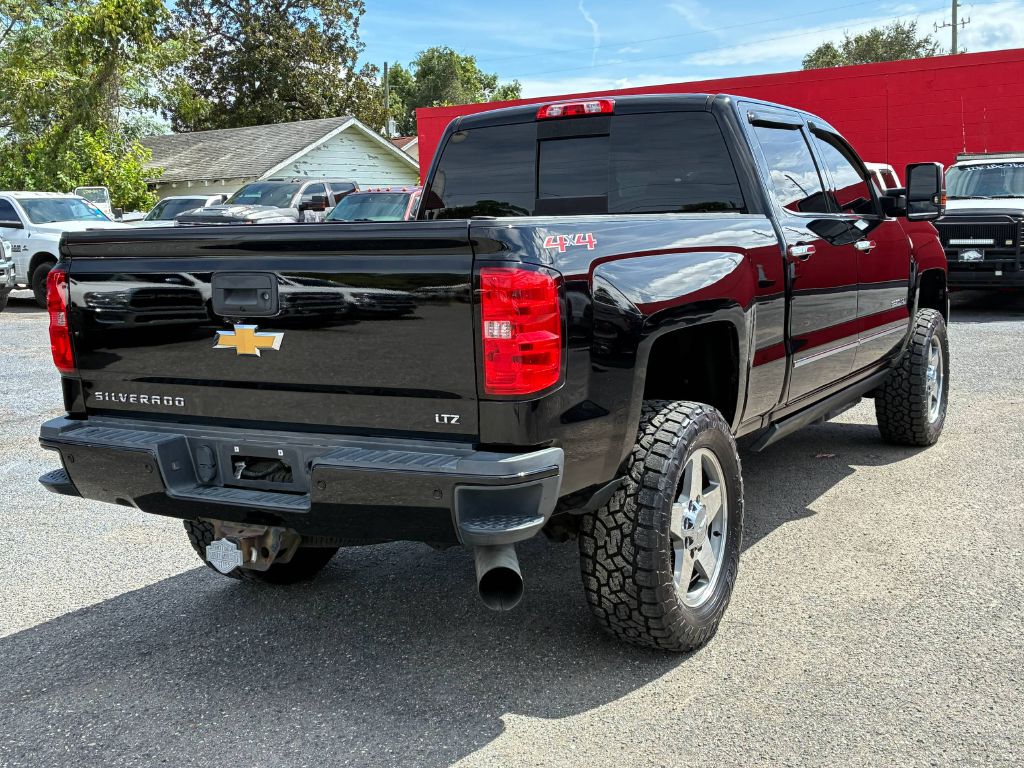 Photo 5 of this CHEVROLET SILVERADO 2500