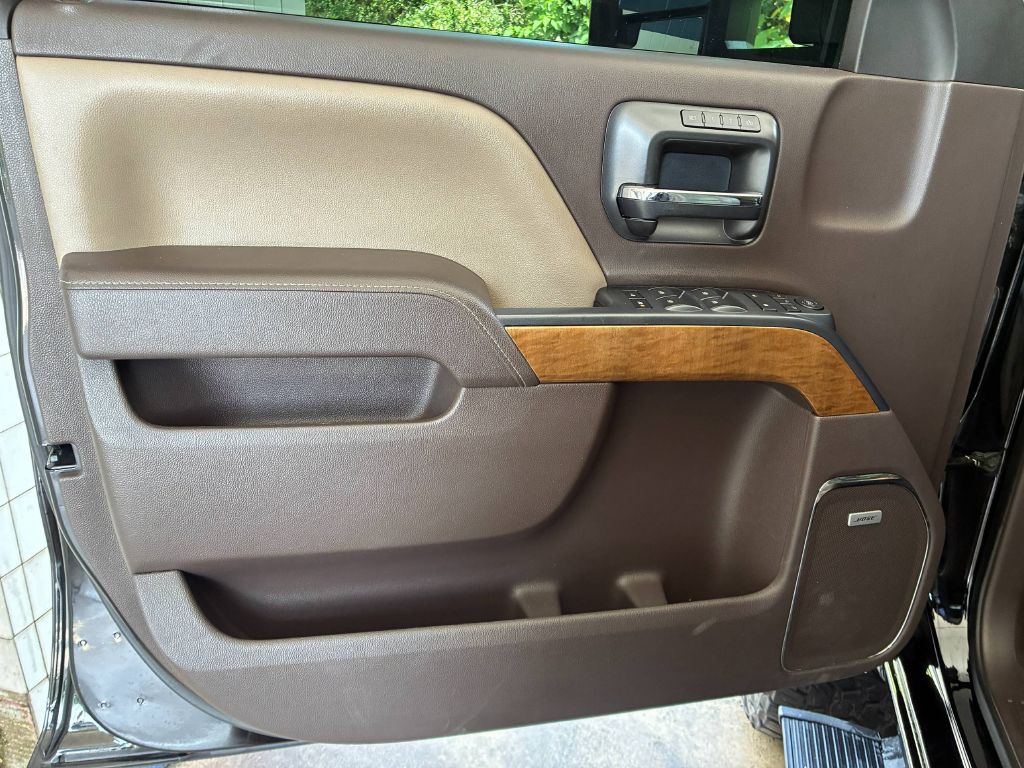 Photo 11 of this CHEVROLET SILVERADO 2500