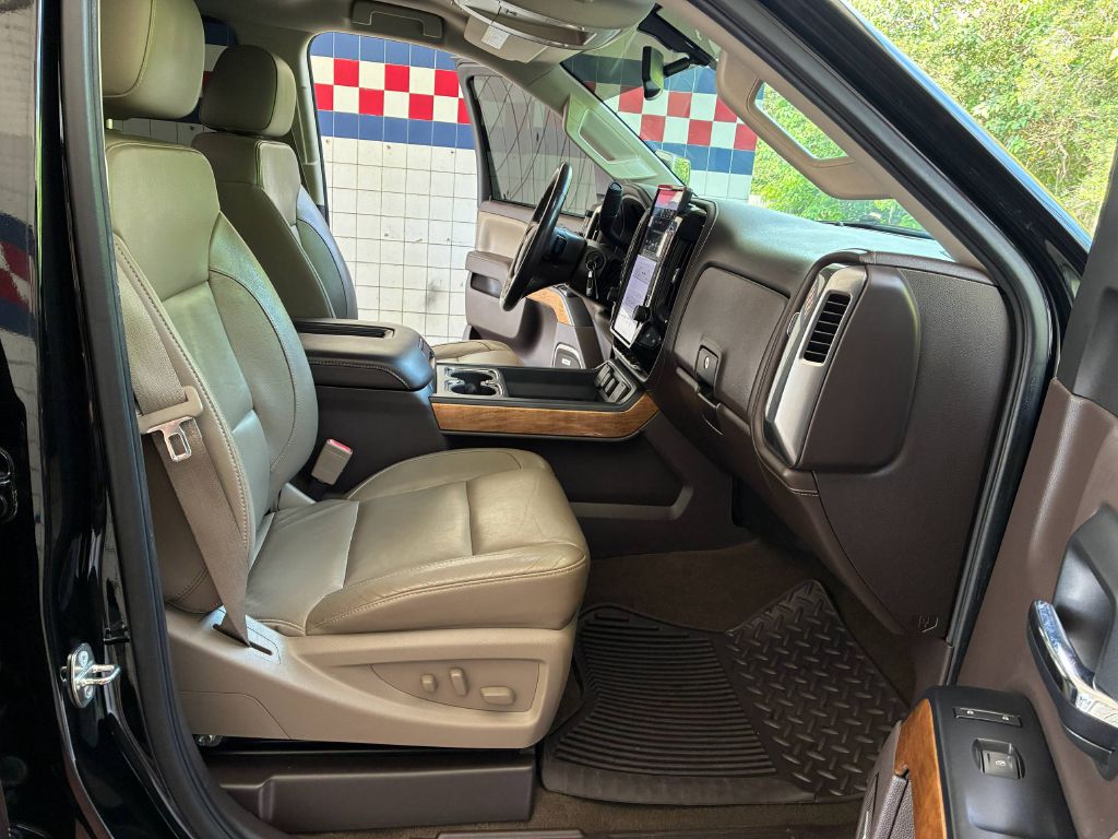 Photo 15 of this CHEVROLET SILVERADO 2500
