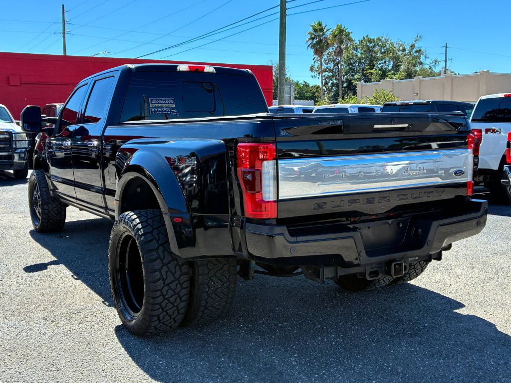 Photo 4 of this FORD F350 SUPER DUTY