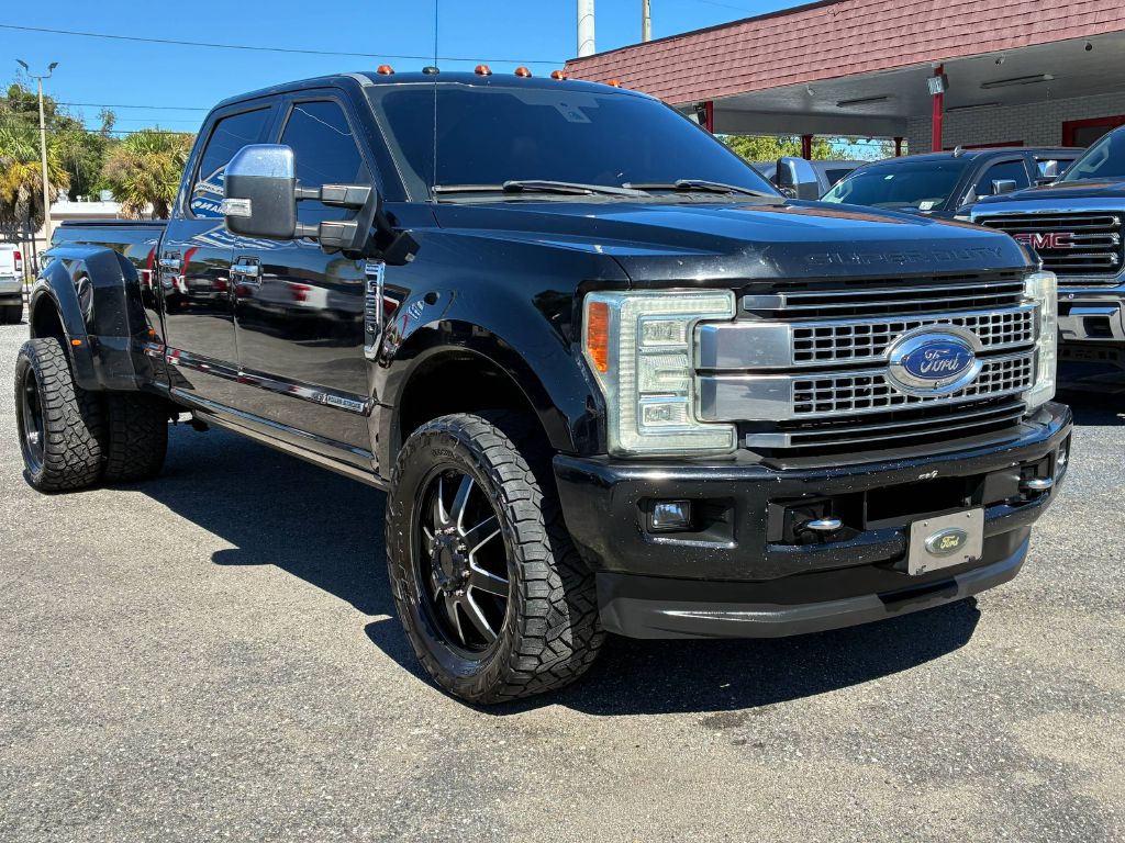 Photo 8 of this FORD F350 SUPER DUTY