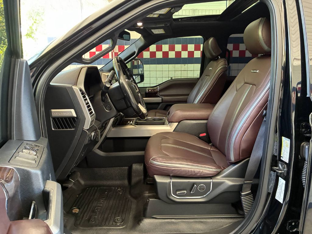 Photo 9 of this FORD F350 SUPER DUTY