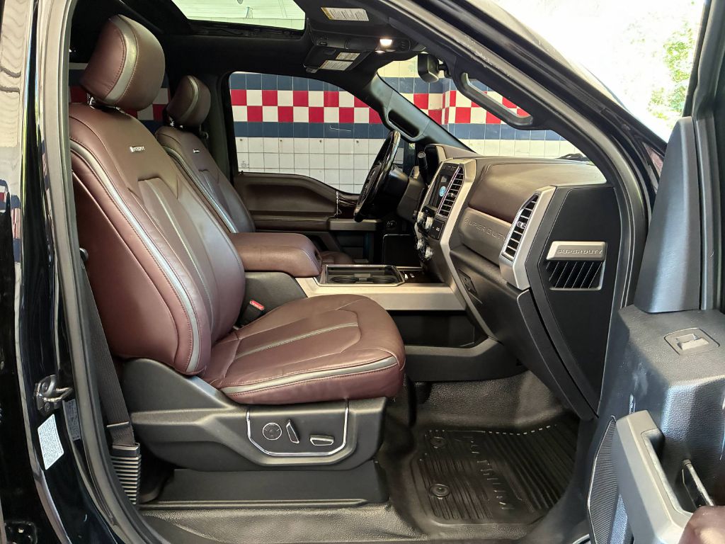 Photo 14 of this FORD F350 SUPER DUTY