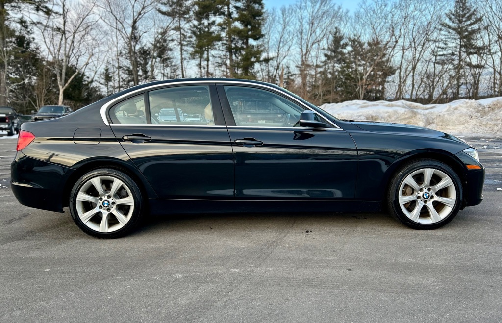 Photo 8 of this BMW 3 SERIES