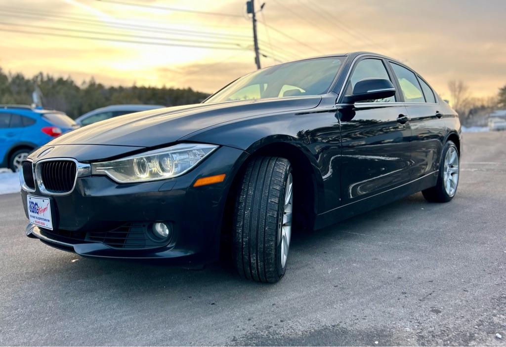 Photo 3 of this BMW 3 SERIES
