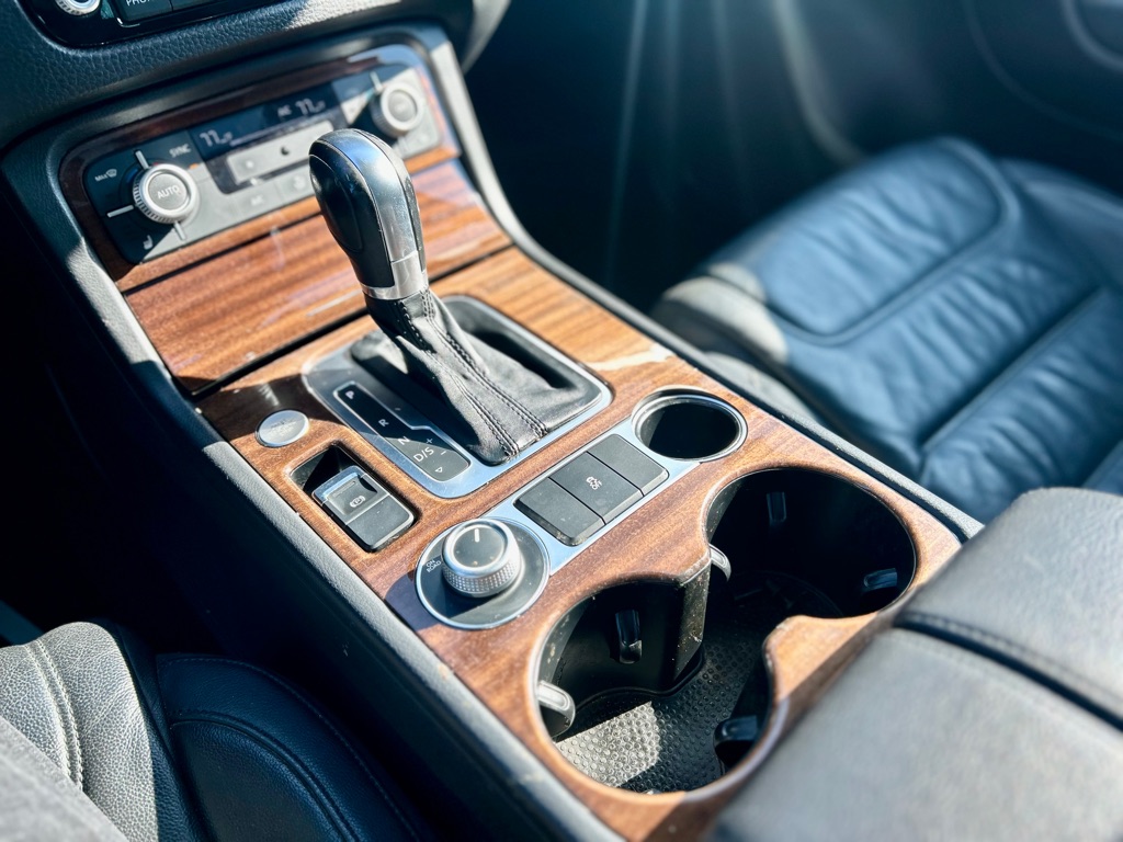 Photo 14 of this VOLKSWAGEN TOUAREG