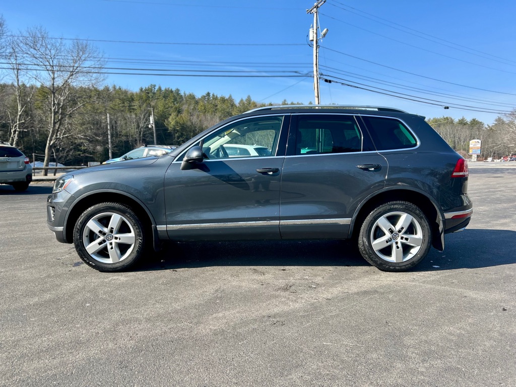 Photo 4 of this VOLKSWAGEN TOUAREG