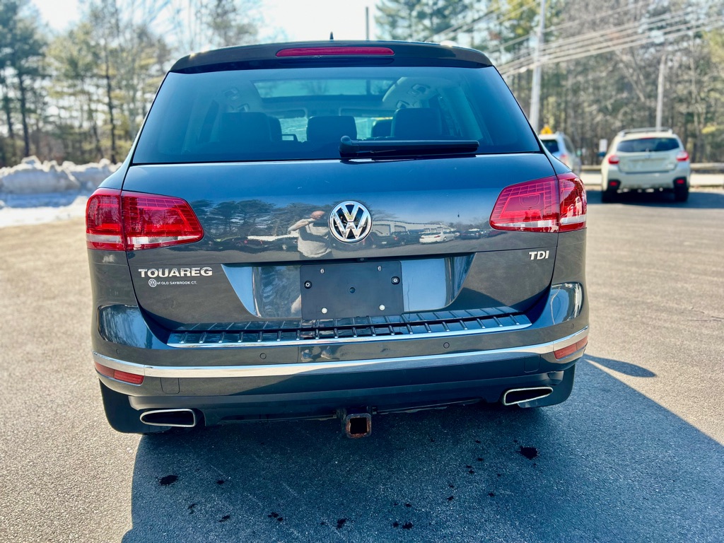 Photo 6 of this VOLKSWAGEN TOUAREG