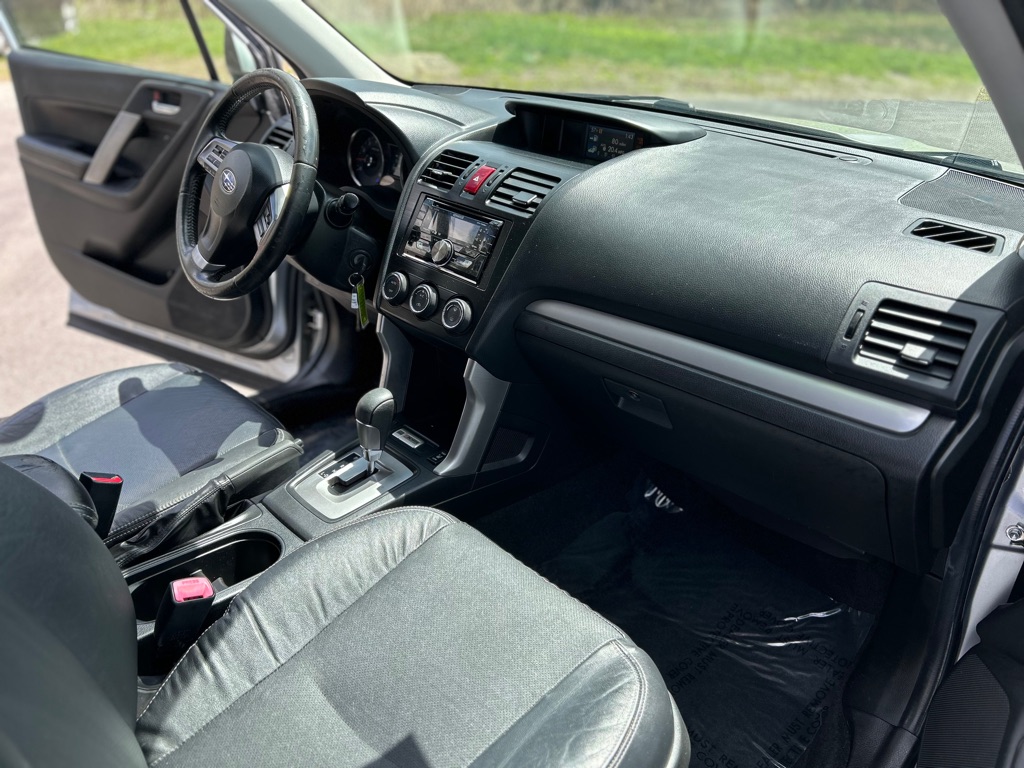 Photo 13 of this SUBARU FORESTER