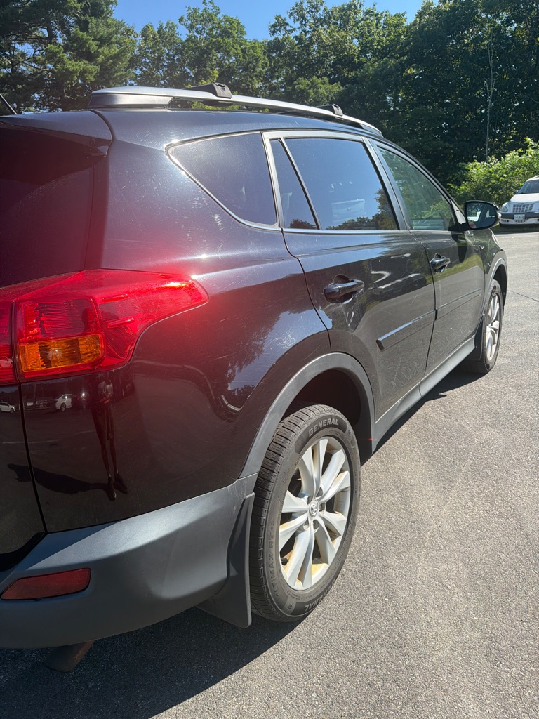 Photo 5 of this TOYOTA RAV4
