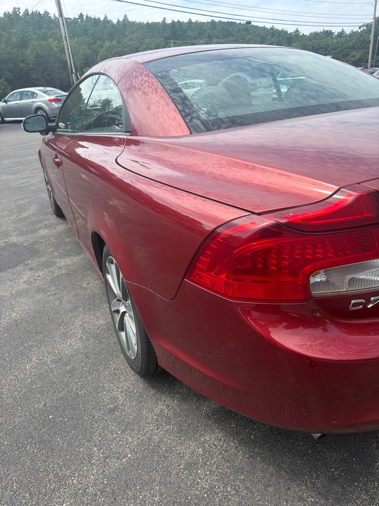 Photo 8 of this VOLVO C70