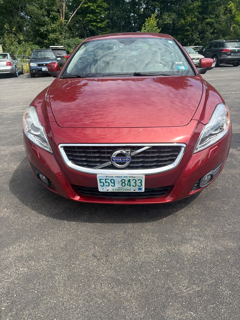 Photo 2 of this VOLVO C70