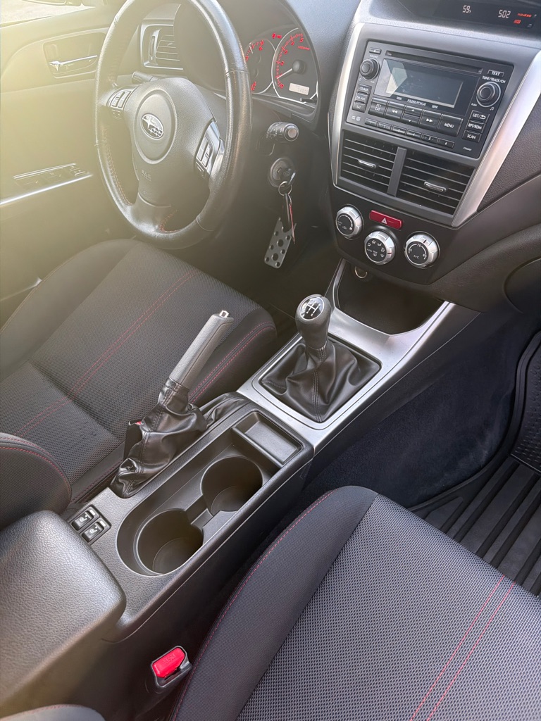 Photo 16 of this SUBARU IMPREZA