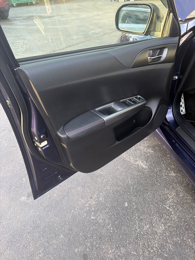 Photo 12 of this SUBARU IMPREZA