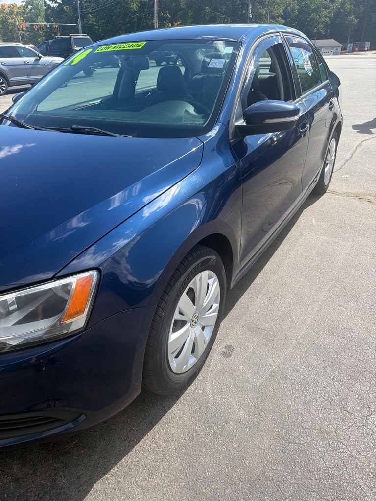 Photo 9 of this VOLKSWAGEN JETTA