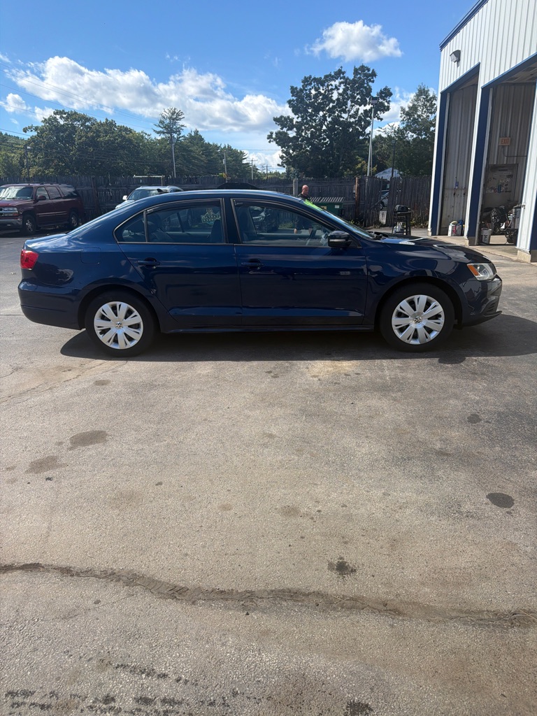 Photo 6 of this VOLKSWAGEN JETTA