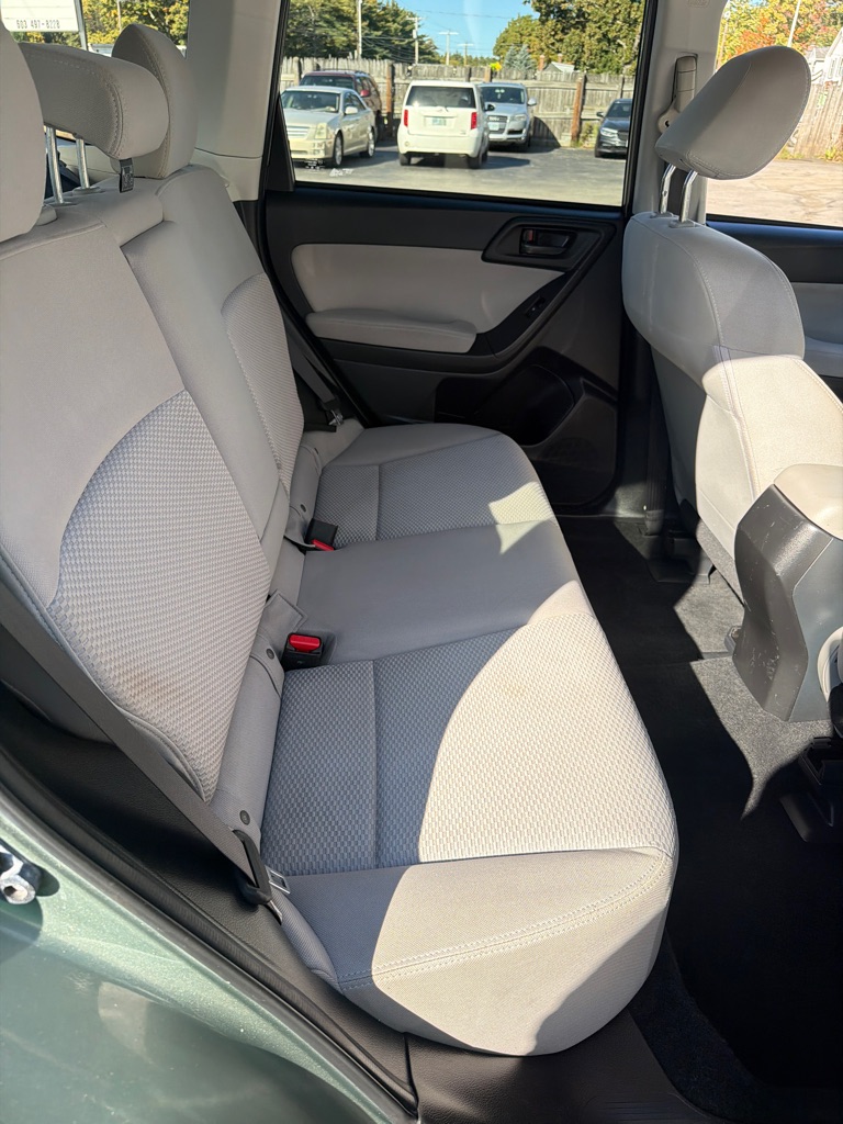 Photo 15 of this SUBARU FORESTER