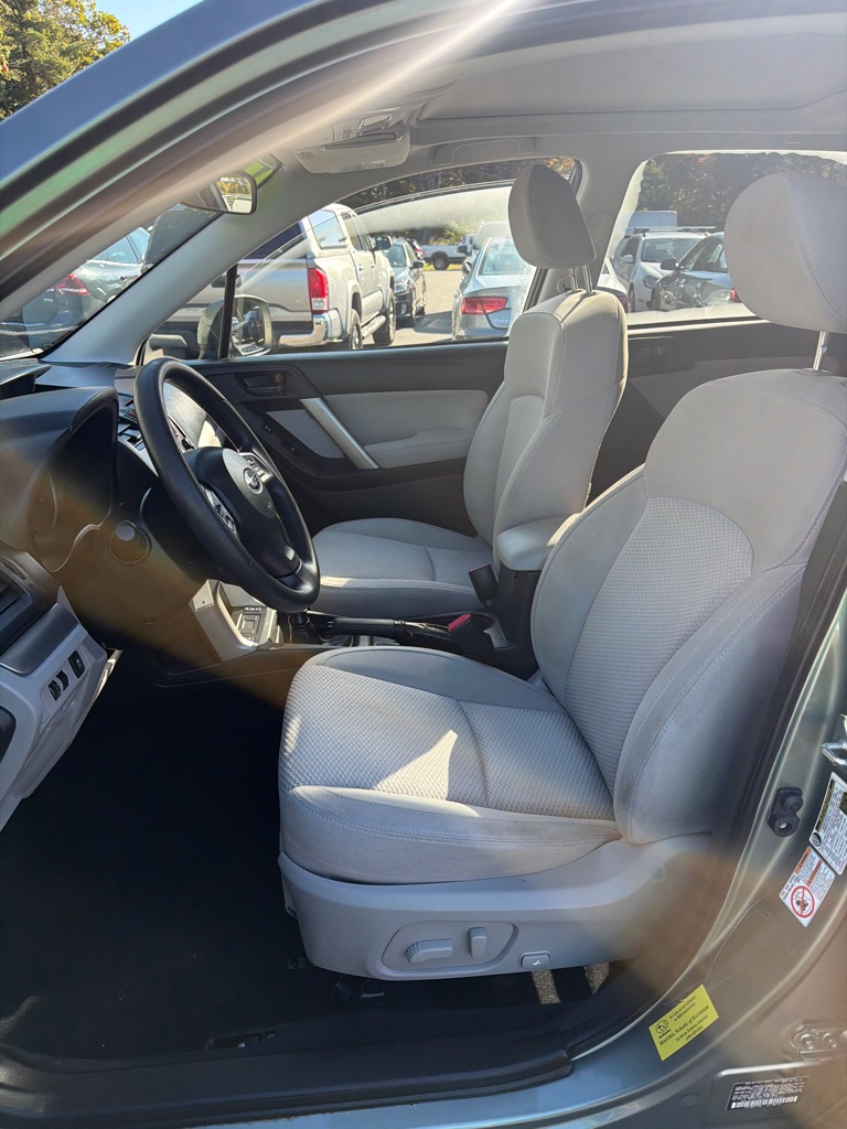 Photo 12 of this SUBARU FORESTER