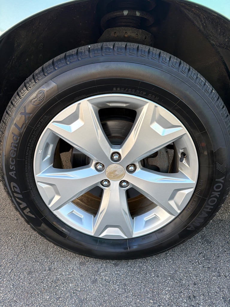Photo 10 of this SUBARU FORESTER
