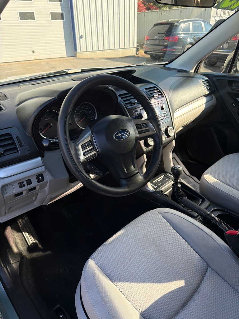 Photo 13 of this SUBARU FORESTER