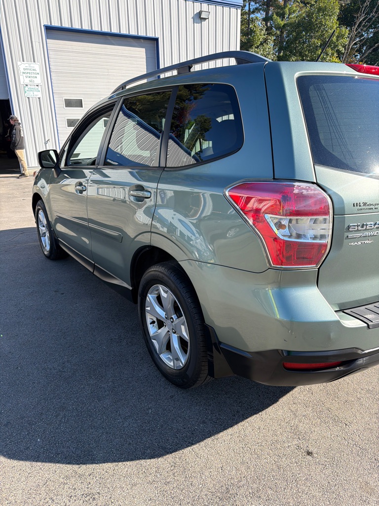 Photo 8 of this SUBARU FORESTER