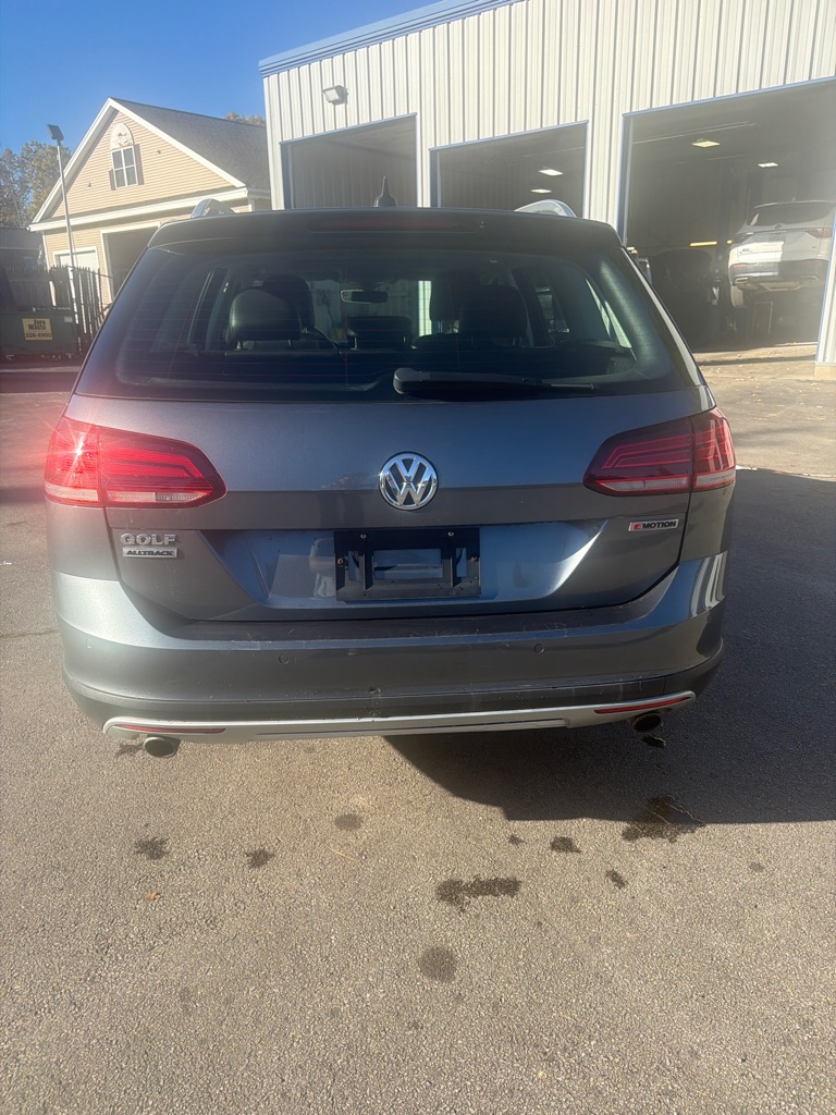 Photo 8 of this VOLKSWAGEN GOLF ALLTRACK