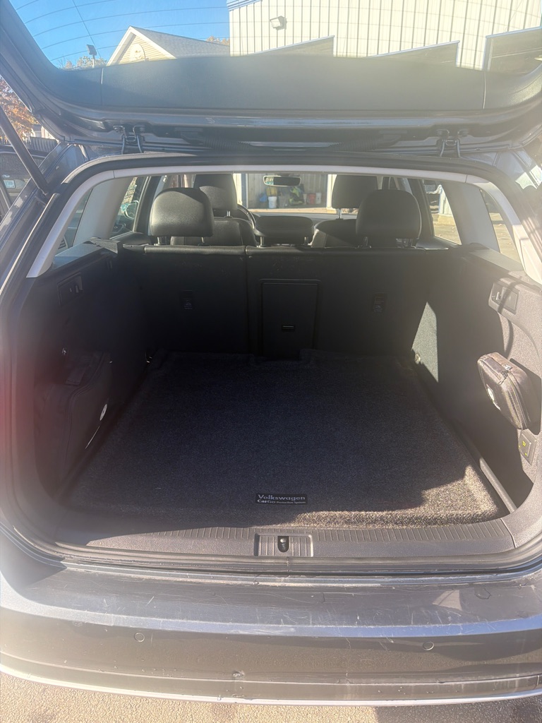 Photo 15 of this VOLKSWAGEN GOLF ALLTRACK