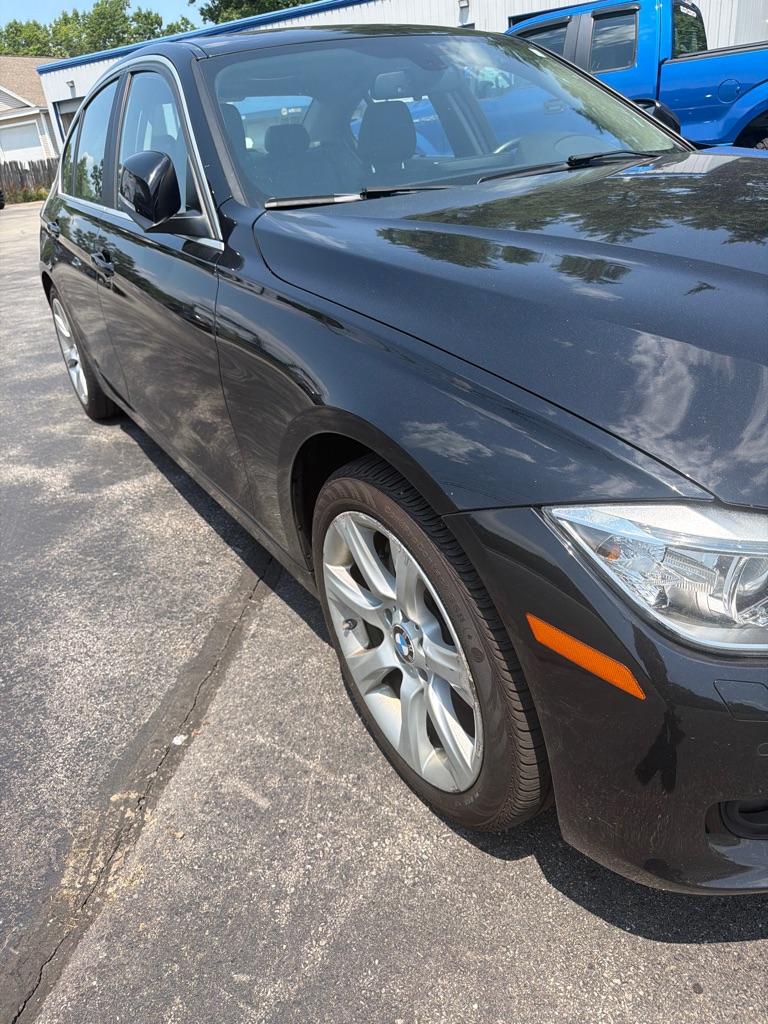 Photo 4 of this BMW 335
