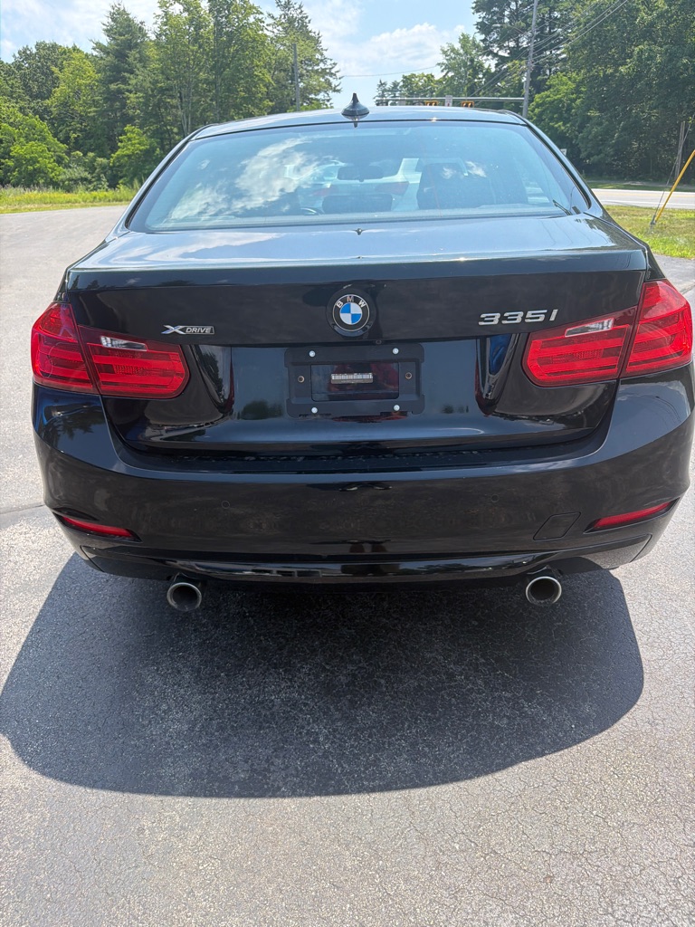 Photo 10 of this BMW 335