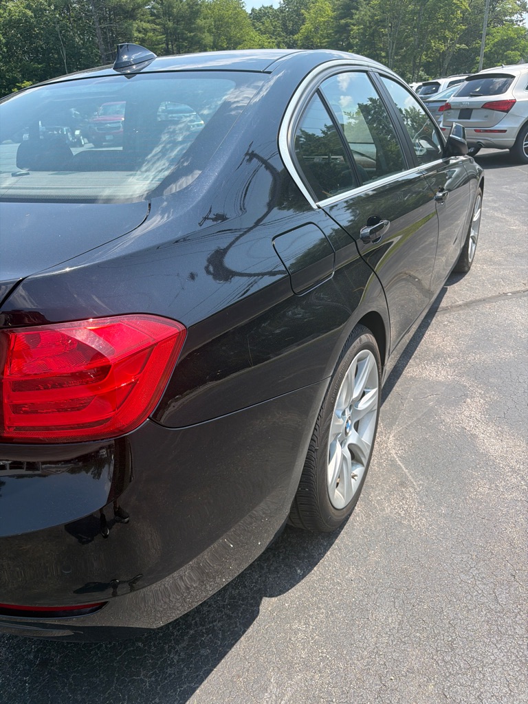 Photo 5 of this BMW 335