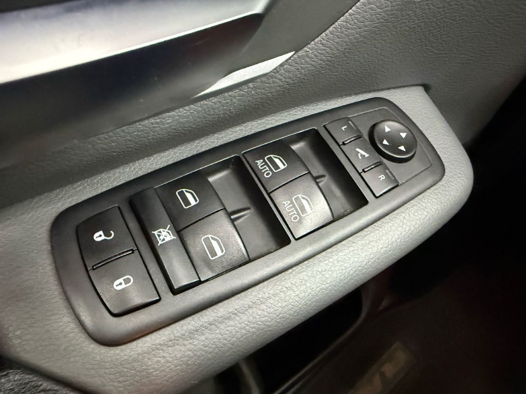 Photo 11 of this RAM 1500