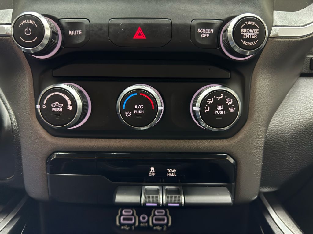 Photo 18 of this RAM 1500