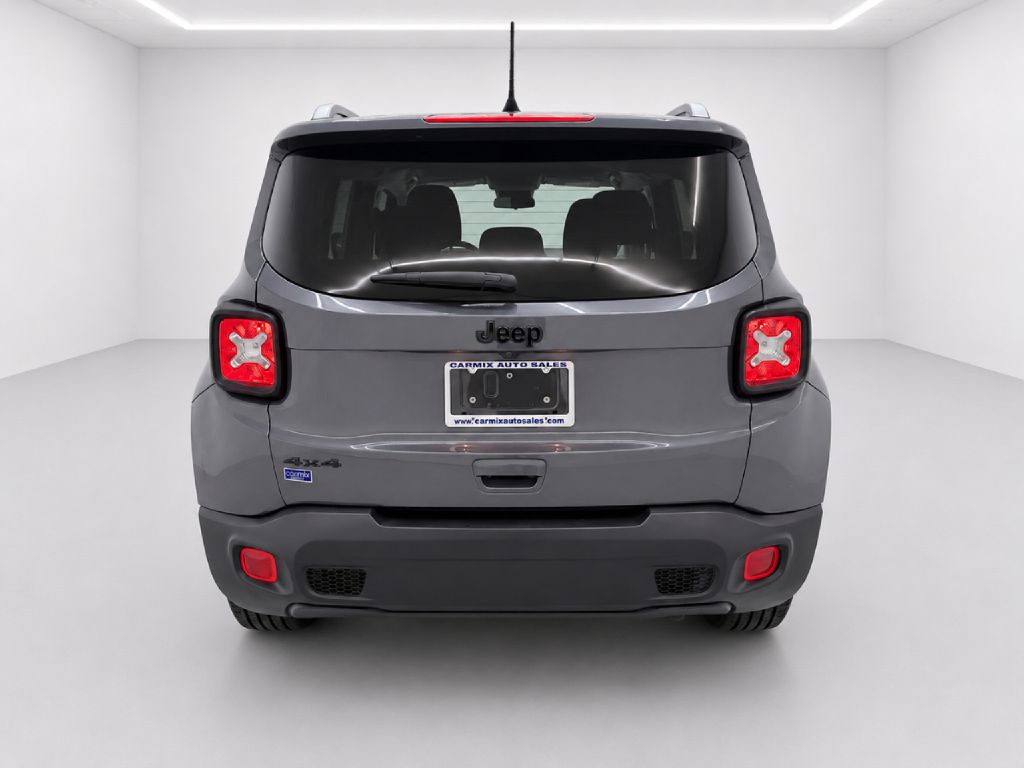 Photo 4 of this JEEP RENEGADE