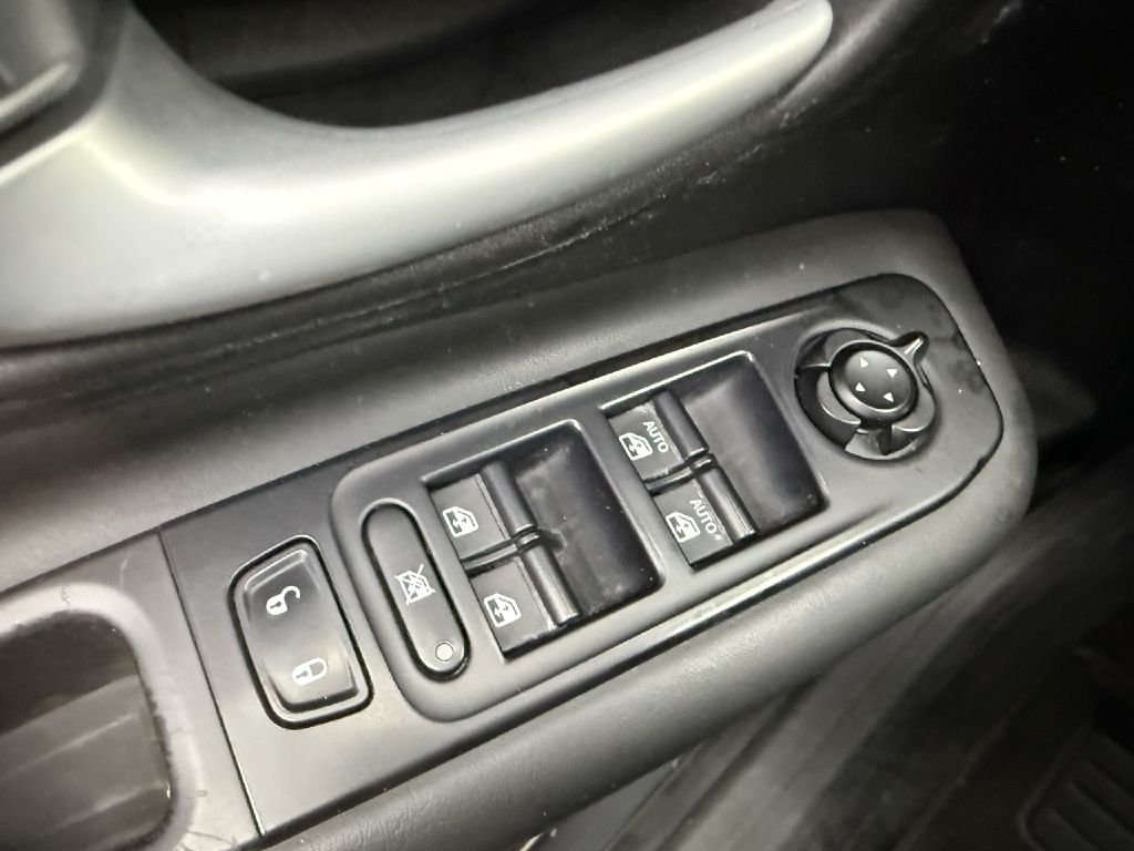 Photo 10 of this JEEP RENEGADE