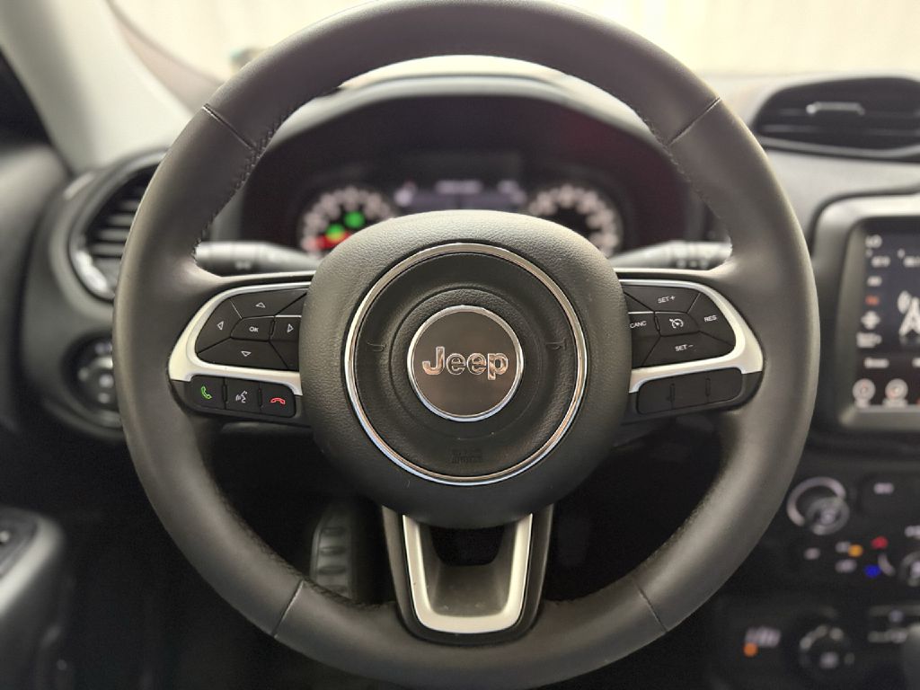 Photo 11 of this JEEP RENEGADE