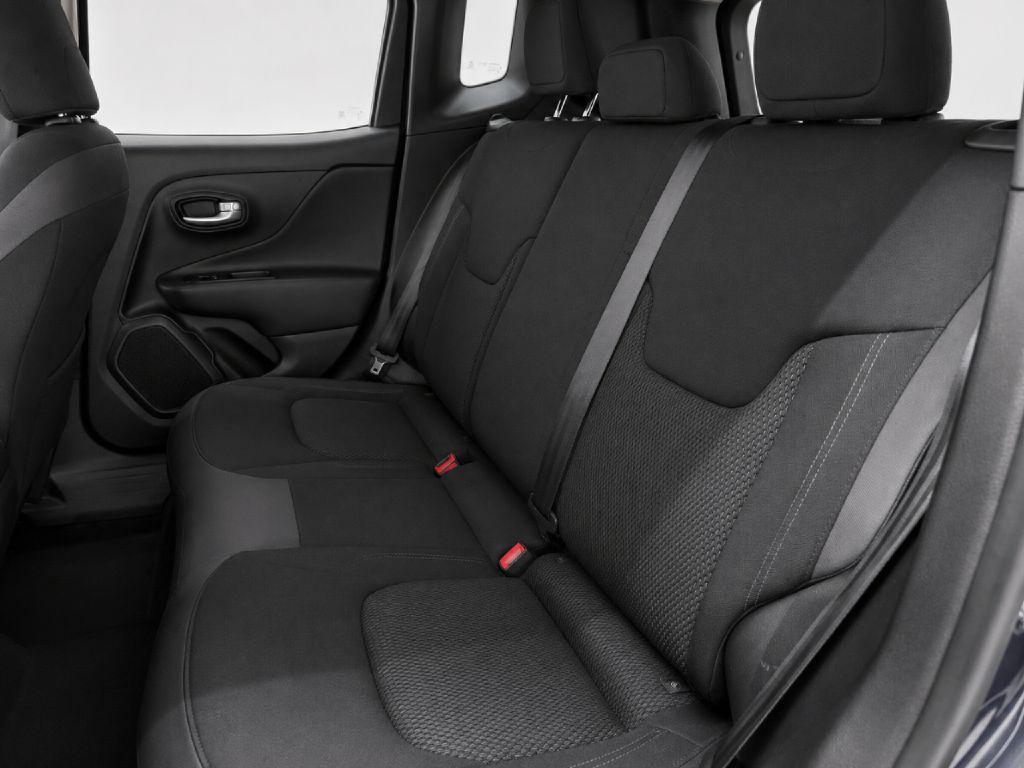 Photo 21 of this JEEP RENEGADE