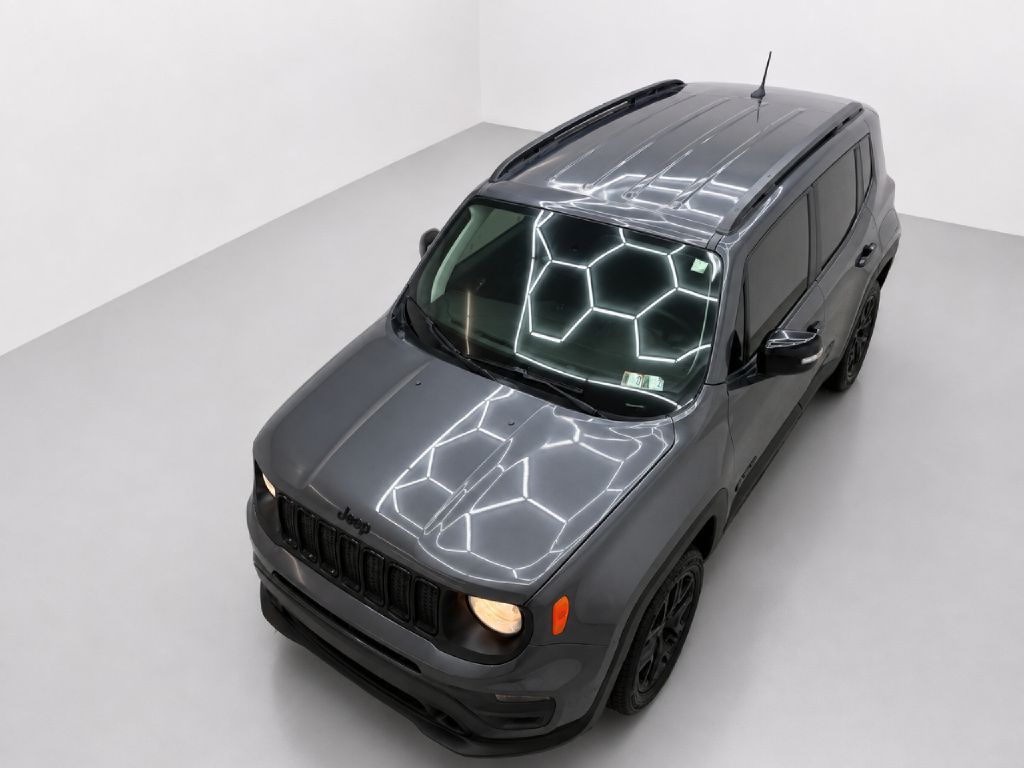Photo 32 of this JEEP RENEGADE