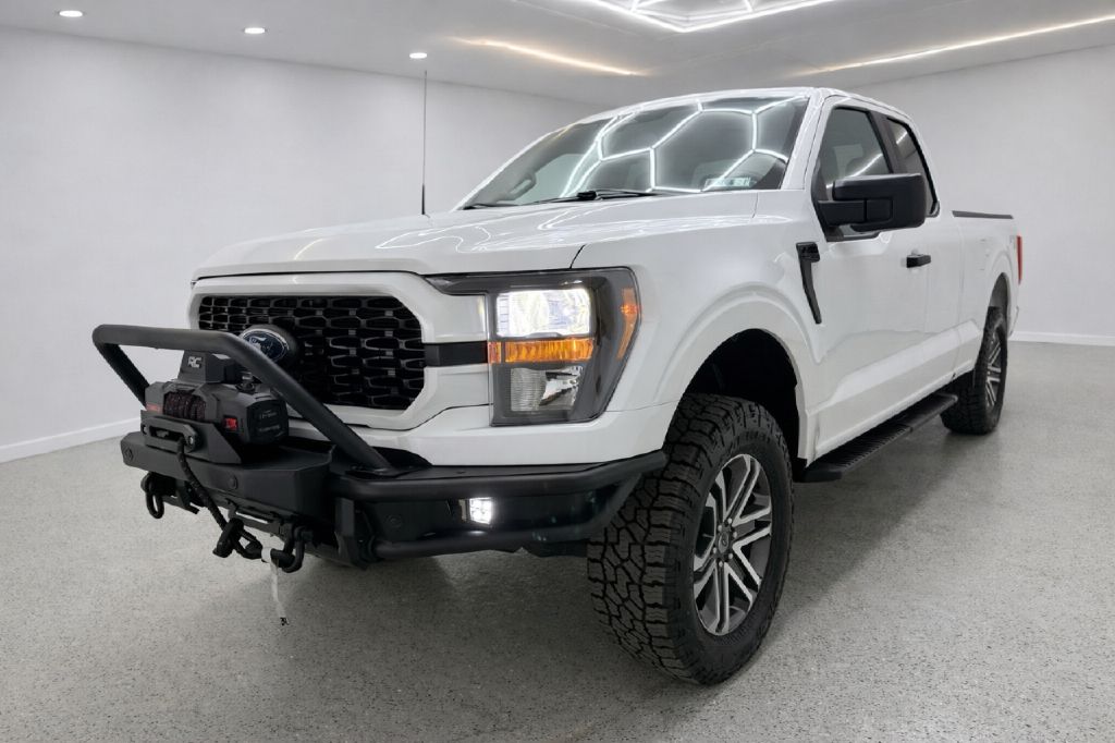 Photo 7 of this FORD F150