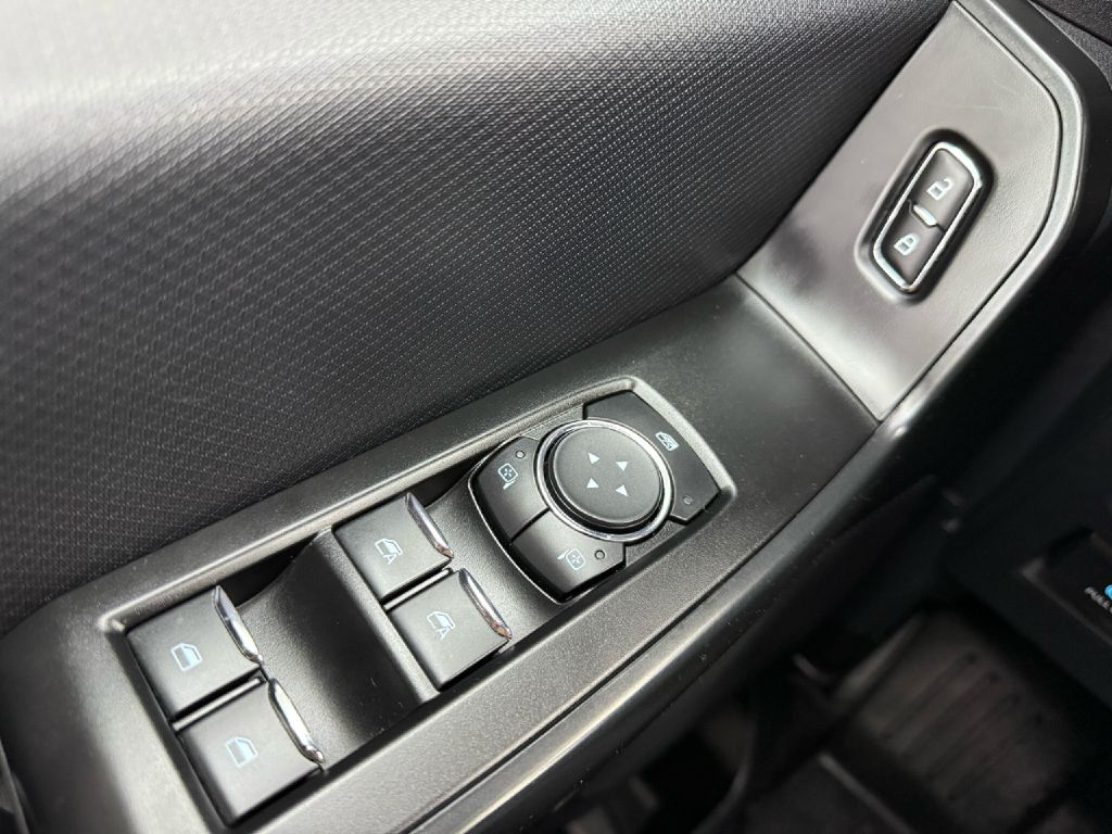 Photo 10 of this FORD F150