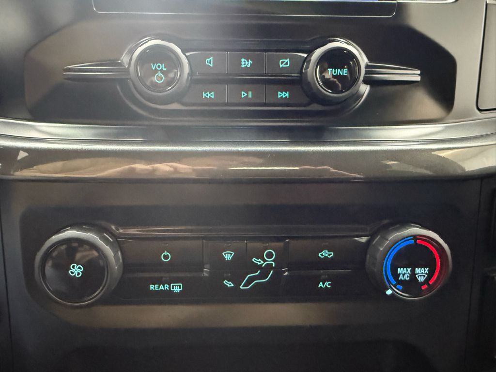 Photo 18 of this FORD F150