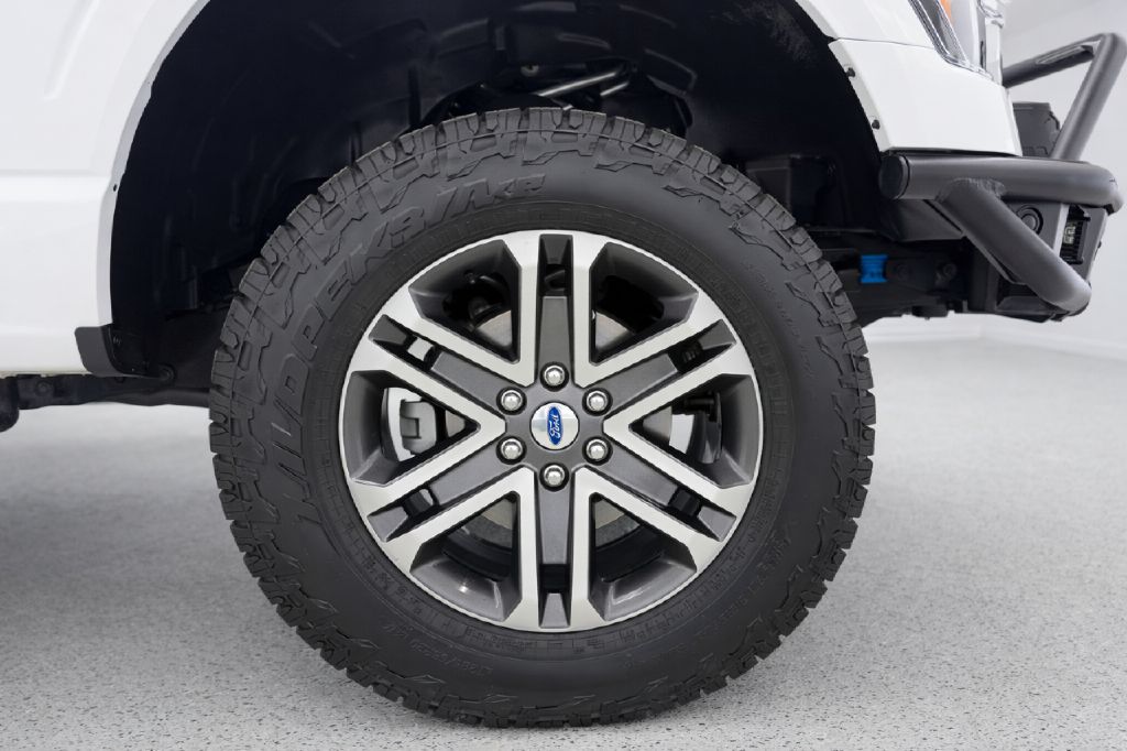 Photo 29 of this FORD F150