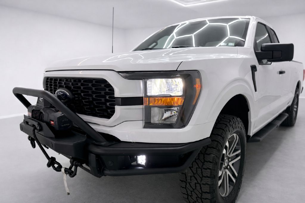 Photo 32 of this FORD F150