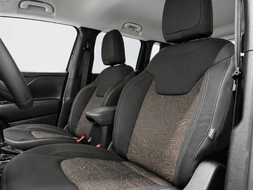 Photo 9 of this JEEP RENEGADE